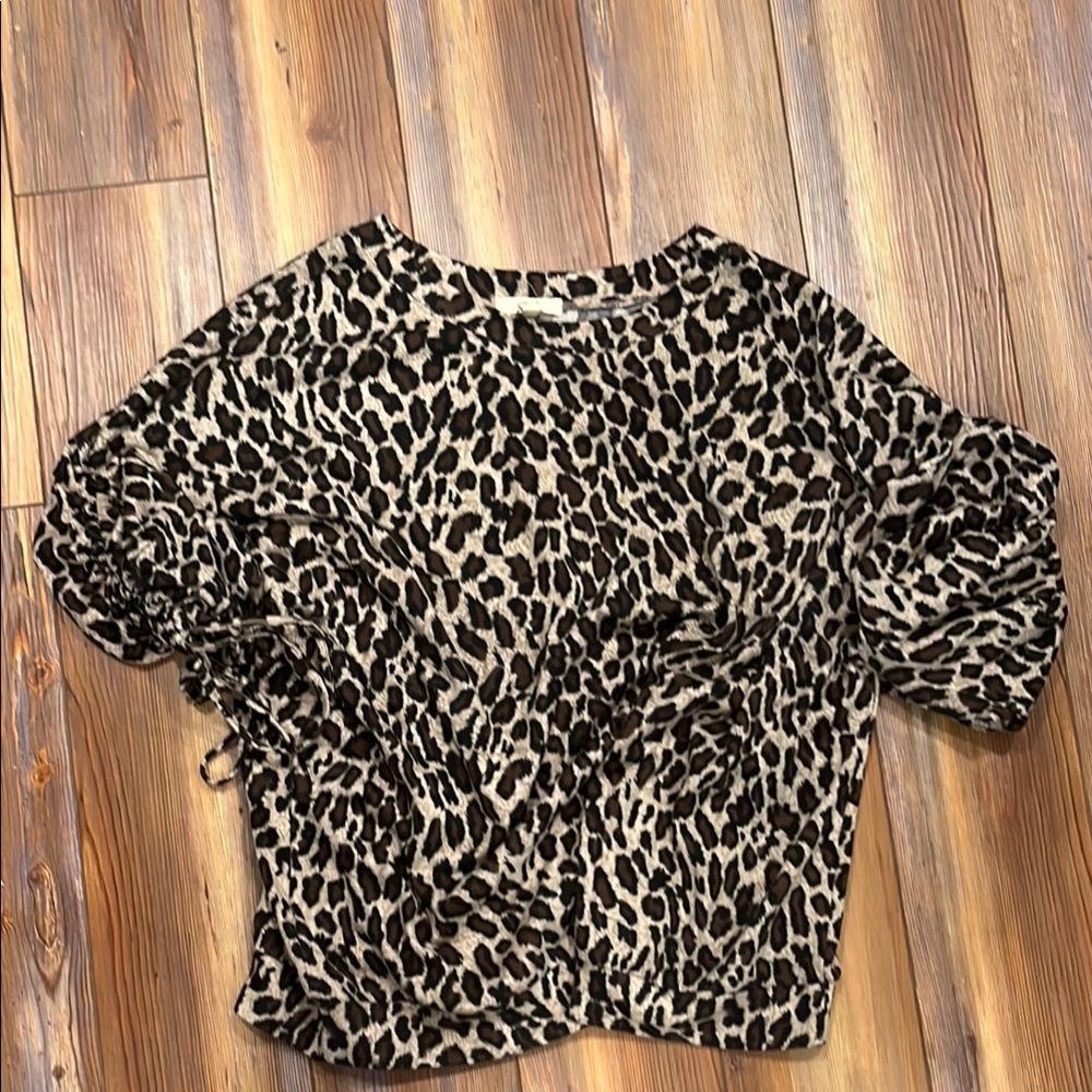 Easel Black and Tan Puff Sleeve Crop Blouse